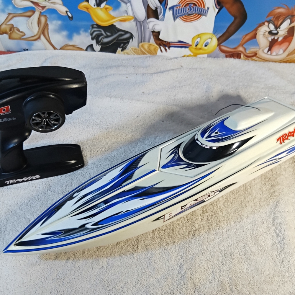 Traxxas Blast RC Speed Race Boat with Controller - Untested, Sold As-Is LTraxx